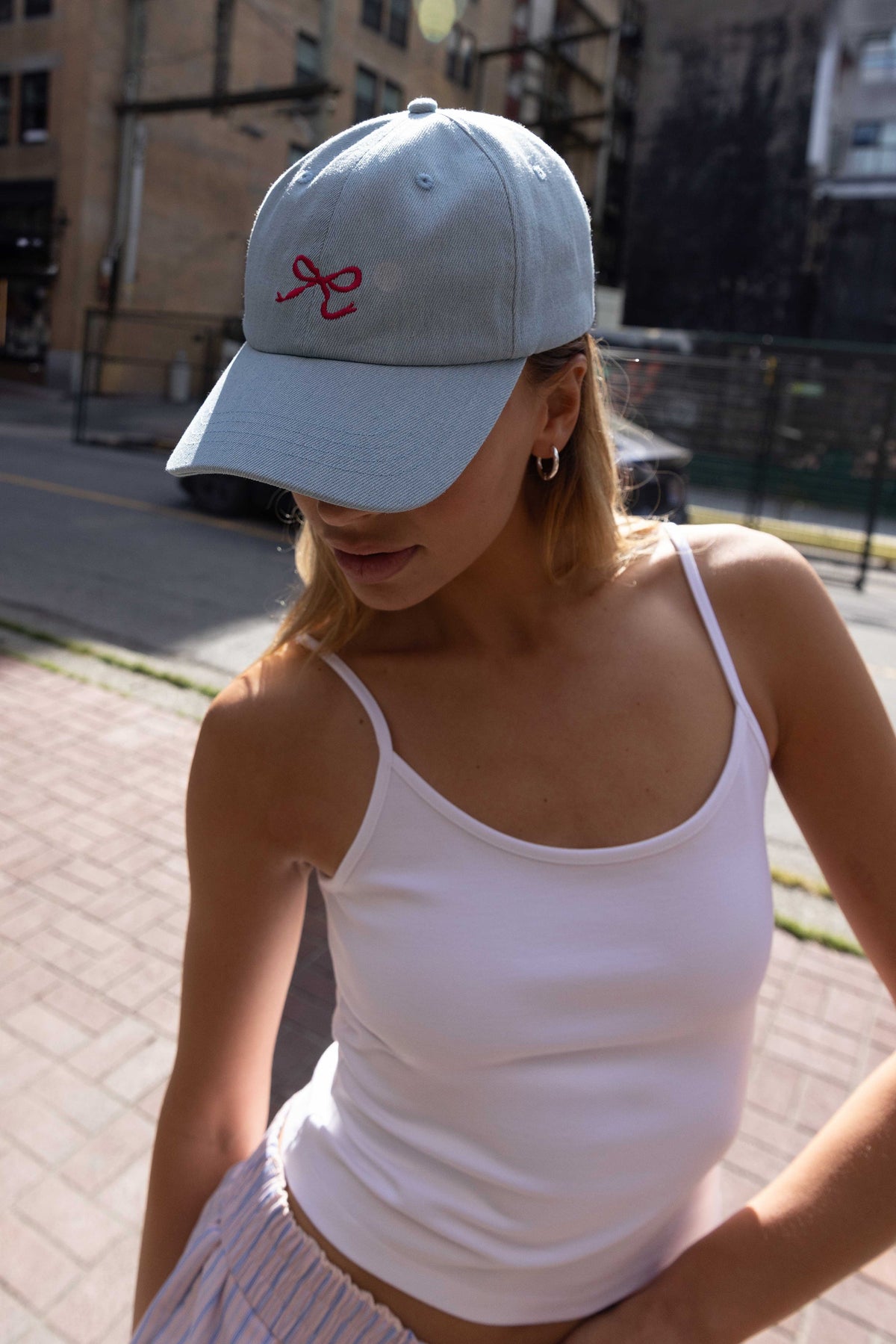 LIGHT WASH DENIM BOW CAP
