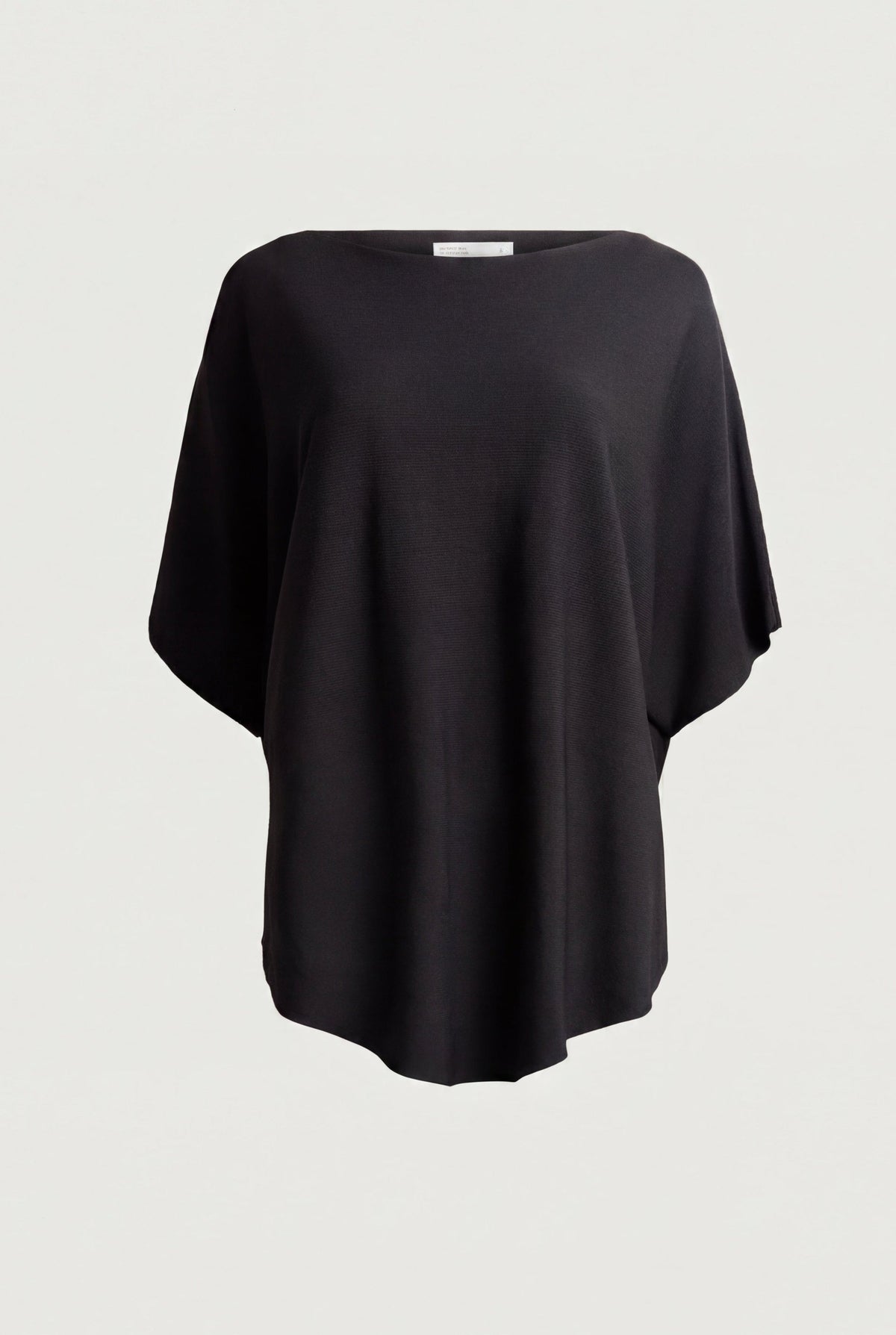 RELAXED LIGHTWEIGHT KNIT TOP