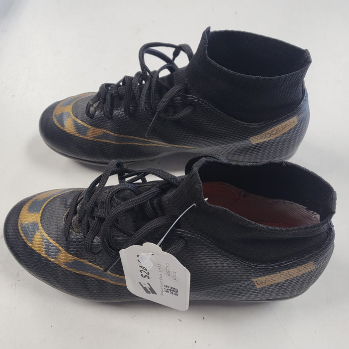 Daoquan Soccer Cleats - Size 7.5