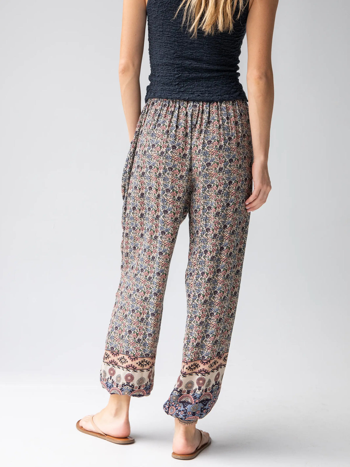 Allison Pants - Border Print