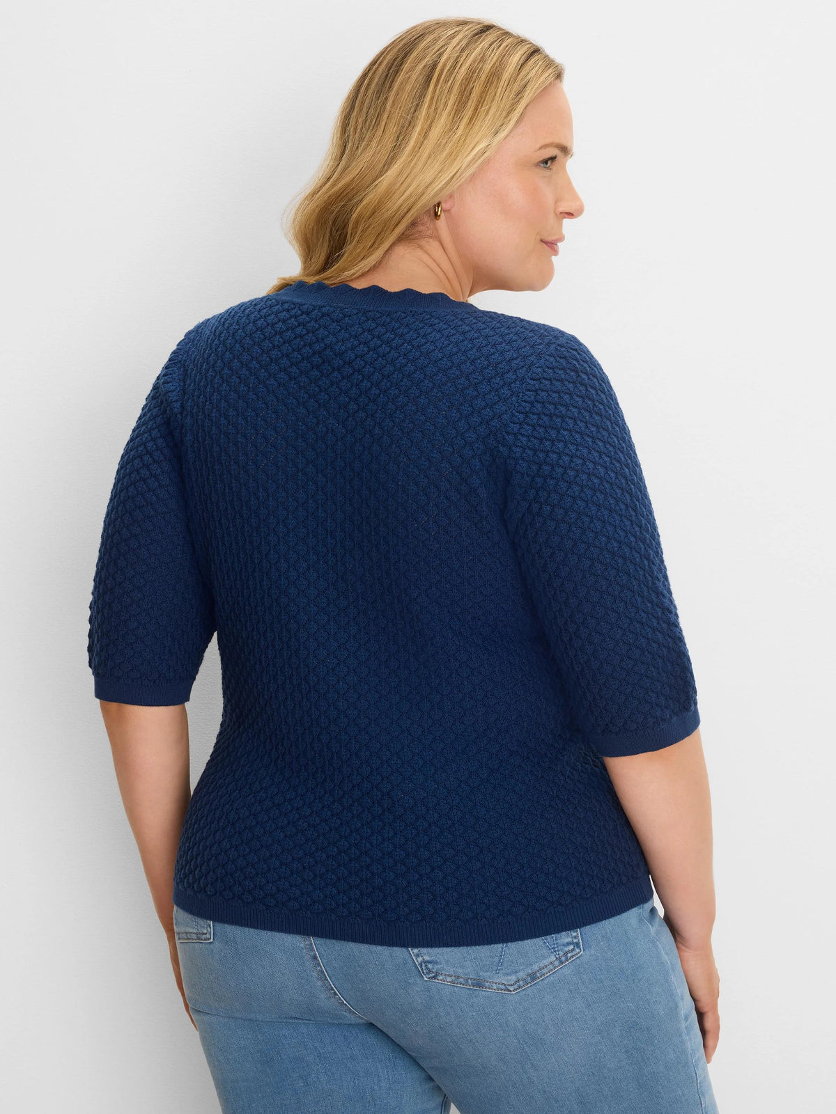 Scallop Texture Sweater Tee