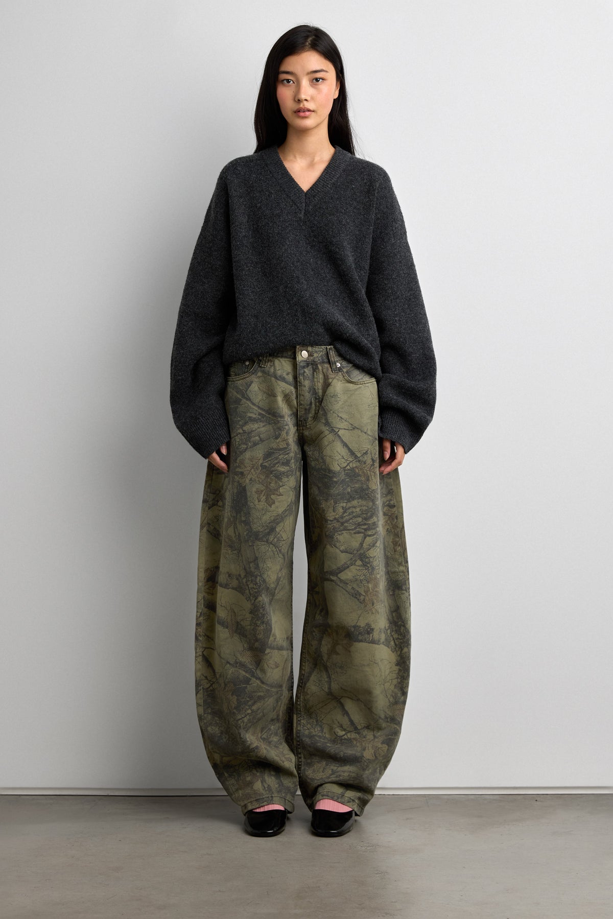 CAMO PRINT BARREL LEG PANT