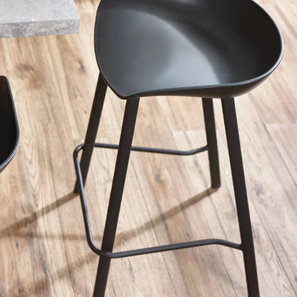 #Colour:Black