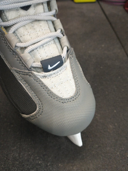 Nike Ice Skates Size Youth 1