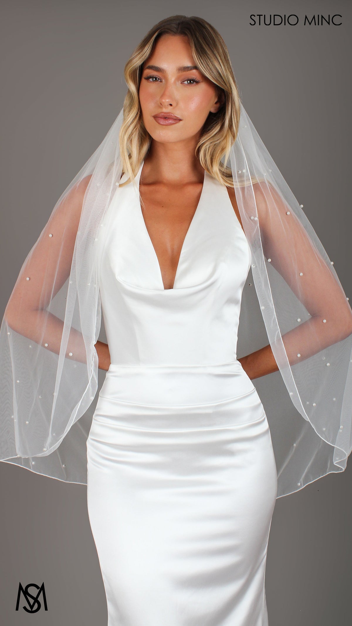 Classic Pearl Veil - 90cm Mini