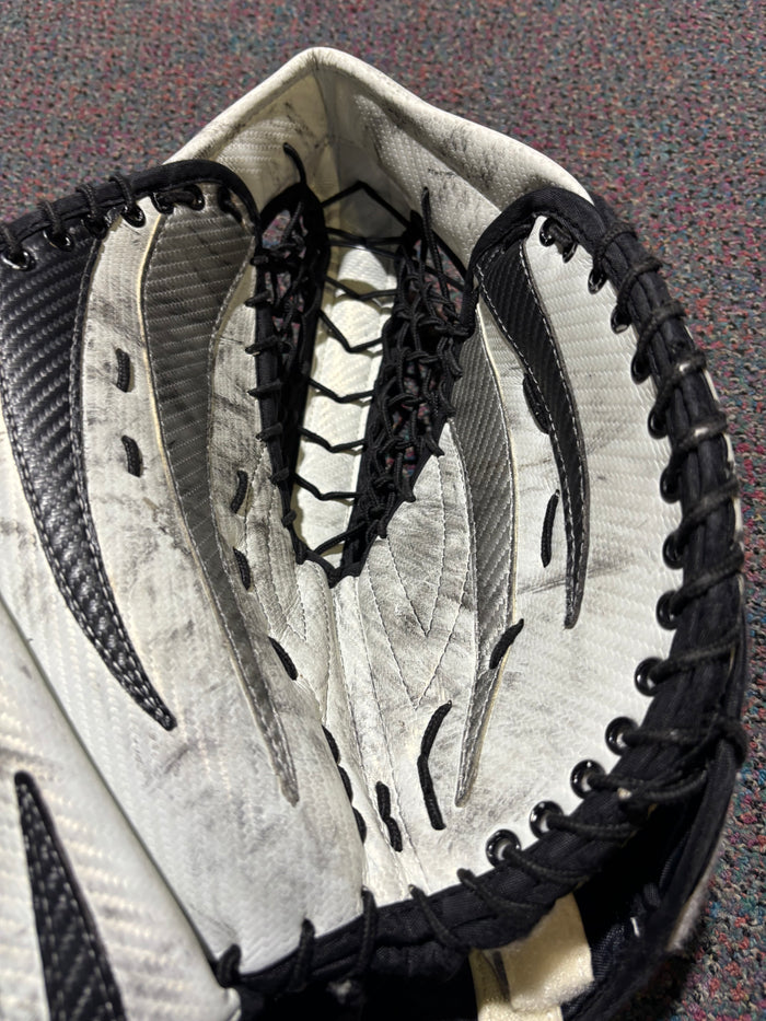 Used Regular Brians Zero G Intermediate Goalie Glove